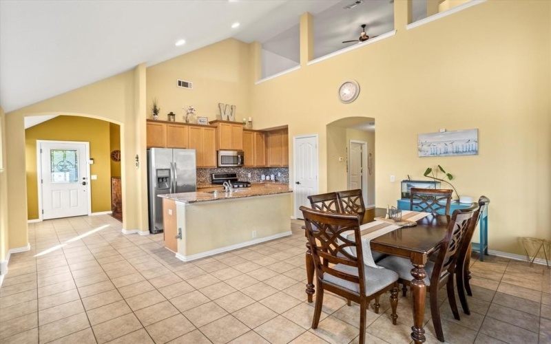 501 Highpoint Lane, Mansfield, TX 76063, 4 Habitaciones Habitaciones , ,3 BañosBaños,Residential,En Venta,501 Highpoint Lane,20881381
