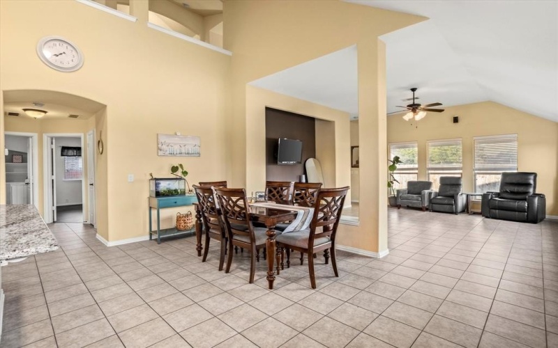 501 Highpoint Lane, Mansfield, TX 76063, 4 Habitaciones Habitaciones , ,3 BañosBaños,Residential,En Venta,501 Highpoint Lane,20881381