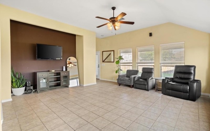 501 Highpoint Lane, Mansfield, TX 76063, 4 Habitaciones Habitaciones , ,3 BañosBaños,Residential,En Venta,501 Highpoint Lane,20881381