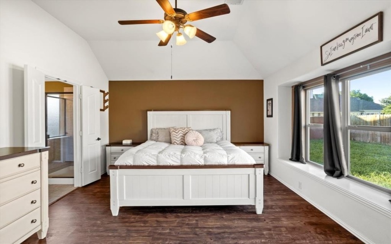501 Highpoint Lane, Mansfield, TX 76063, 4 Habitaciones Habitaciones , ,3 BañosBaños,Residential,En Venta,501 Highpoint Lane,20881381