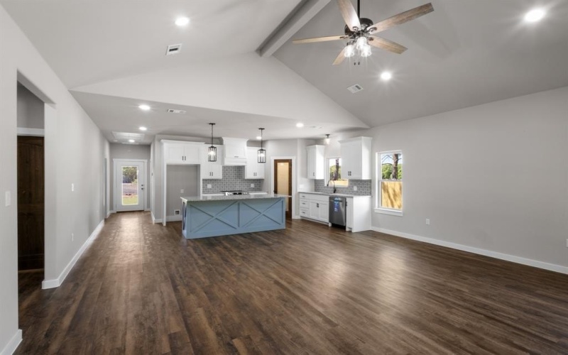 405 Bass Street, Bridgeport, TX 76426, 3 Habitaciones Habitaciones , ,2 BañosBaños,Residential,En Venta,405 Bass Street,20881346