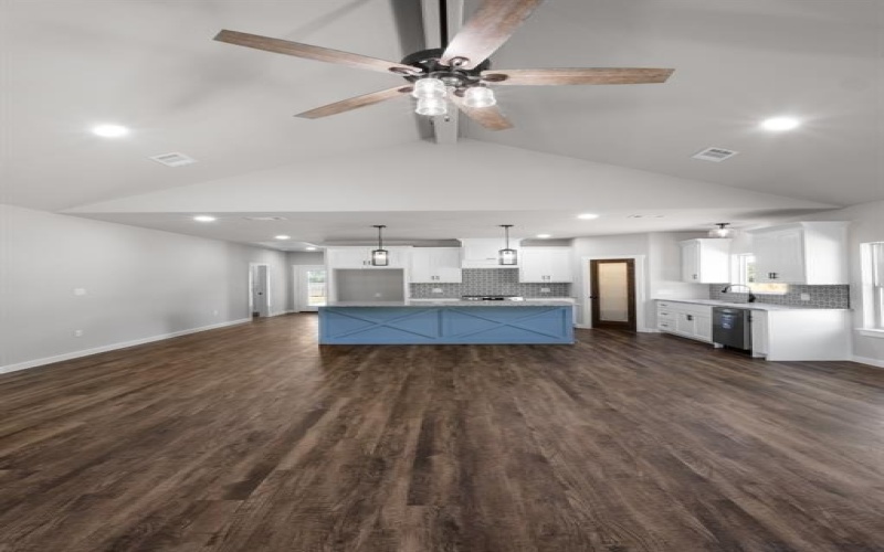 405 Bass Street, Bridgeport, TX 76426, 3 Habitaciones Habitaciones , ,2 BañosBaños,Residential,En Venta,405 Bass Street,20881346
