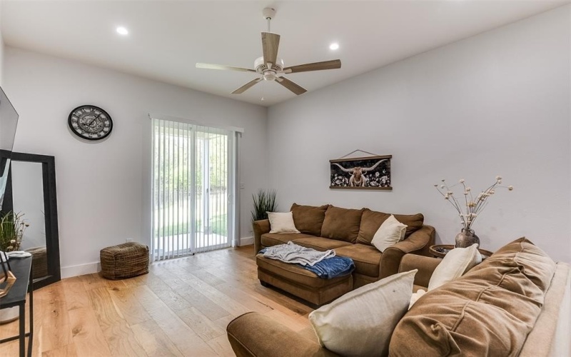 5245 Bill Cody Circle, Cabaña de madera, TX 75148, 2 Habitaciones Habitaciones , ,2 BañosBaños,Residential,En Venta,5245 Bill Cody Circle,20881860