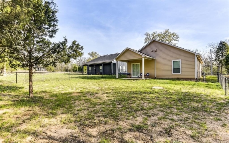 5245 Bill Cody Circle, Cabaña de madera, TX 75148, 2 Habitaciones Habitaciones , ,2 BañosBaños,Residential,En Venta,5245 Bill Cody Circle,20881860