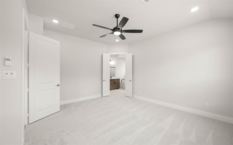 2219 Shady Elm, Midlothian, TX 76065, 4 Habitaciones Habitaciones , ,3 BañosBaños,Residential,En Venta,2219 Shady Elm,0,20881902