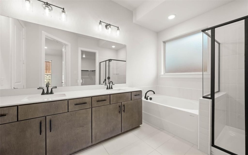 2219 Shady Elm, Midlothian, TX 76065, 4 Habitaciones Habitaciones , ,3 BañosBaños,Residential,En Venta,2219 Shady Elm,0,20881902