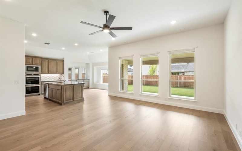 1106 Worthington Drive, Justin, TX 76247, 4 Habitaciones Habitaciones , ,3 BañosBaños,Residential,En Venta,1106 Worthington Drive,20881956