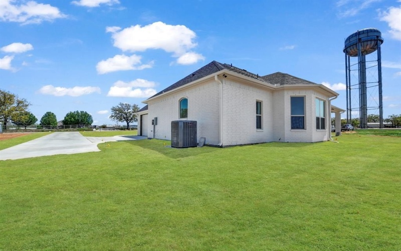 1600 Thomas Road, Springtown, TX 76082, 4 Bedrooms Bedrooms, ,2 BathroomsBathrooms,Residential,For Sale,1600 Thomas Road,20883824