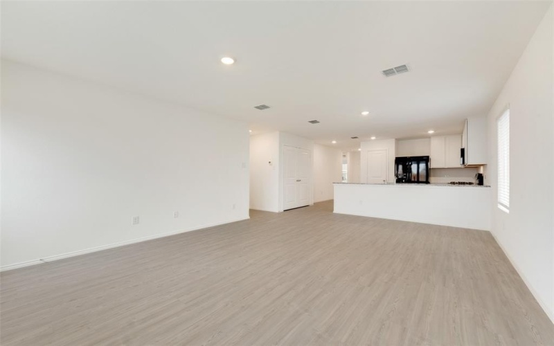 1648 Crested Way, Fort Worth, TX 76140, 3 Bedrooms Bedrooms, ,2 BathroomsBathrooms,Residential,For Sale,1648 Crested Way,20883927