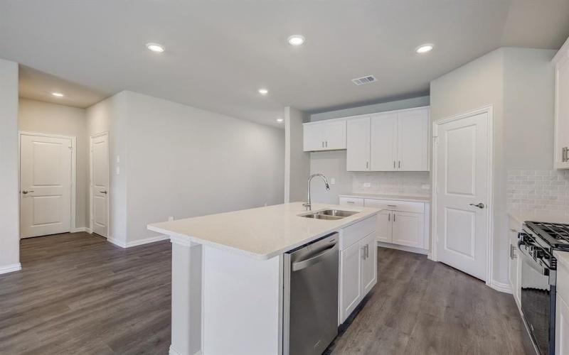 2208 Dunbar Drive, Sherman, TX 75092, 3 Bedrooms Bedrooms, ,2 BathroomsBathrooms,Residential,For Sale,2208 Dunbar Drive,20882272