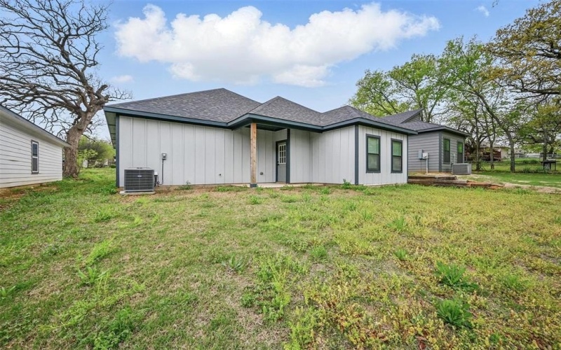 427 E Munson Street, Denison, TX 75021, 3 Habitaciones Habitaciones , ,2 BañosBaños,Residential,En Venta,427 E Munson Street,0,20884055