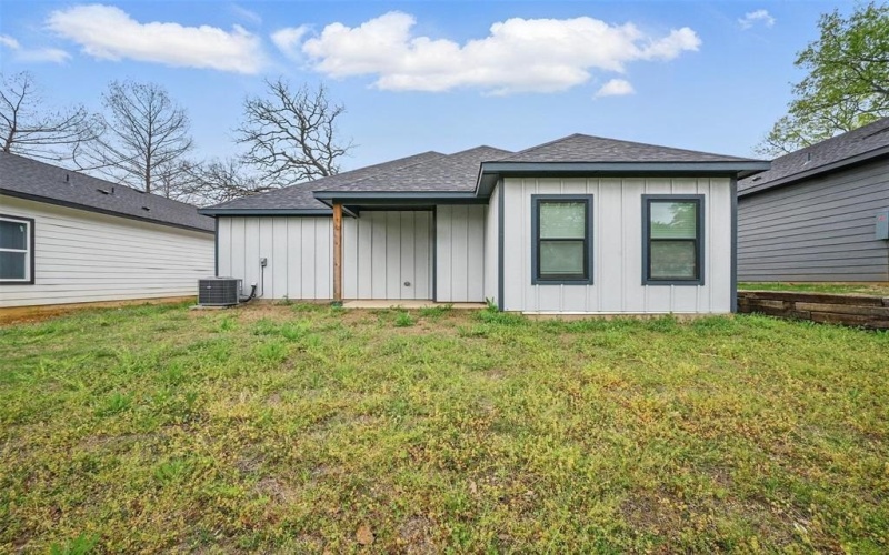 427 E Munson Street, Denison, TX 75021, 3 Habitaciones Habitaciones , ,2 BañosBaños,Residential,En Venta,427 E Munson Street,0,20884055