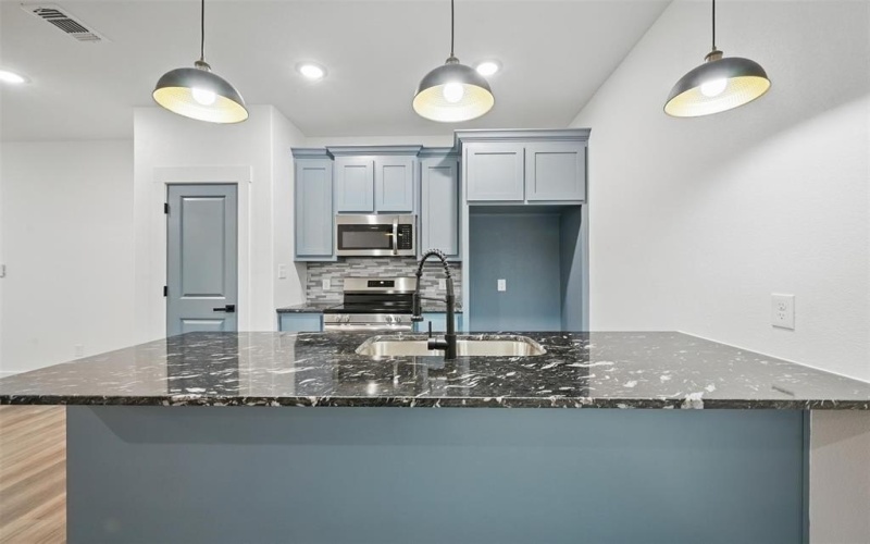 427 E Munson Street, Denison, TX 75021, 3 Habitaciones Habitaciones , ,2 BañosBaños,Residential,En Venta,427 E Munson Street,0,20884055