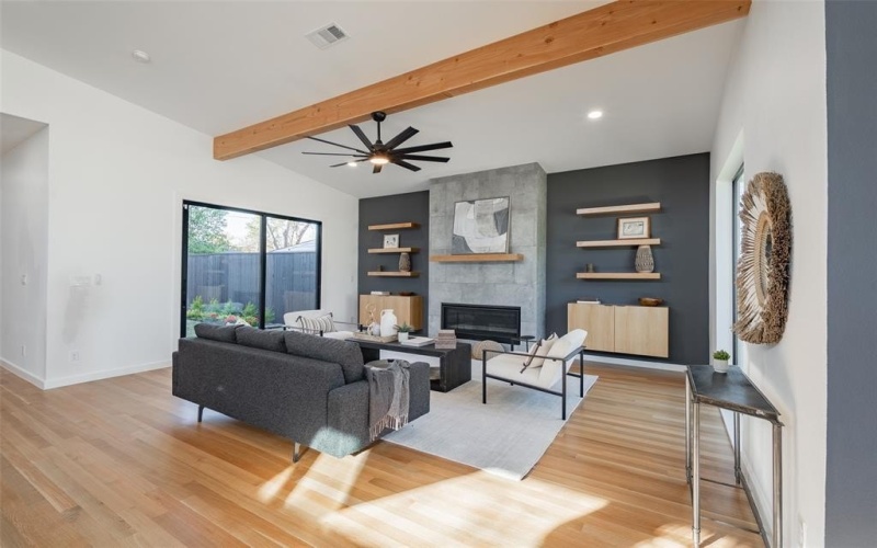 8903 Forest Hills Boulevard, Dallas, TX 75218, 5 Habitaciones Habitaciones , ,7 BañosBaños,Residential,En Venta,8903 Forest Hills Boulevard,20882331