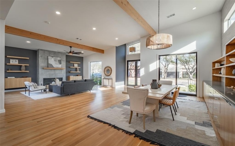 8903 Forest Hills Boulevard, Dallas, TX 75218, 5 Habitaciones Habitaciones , ,7 BañosBaños,Residential,En Venta,8903 Forest Hills Boulevard,20882331