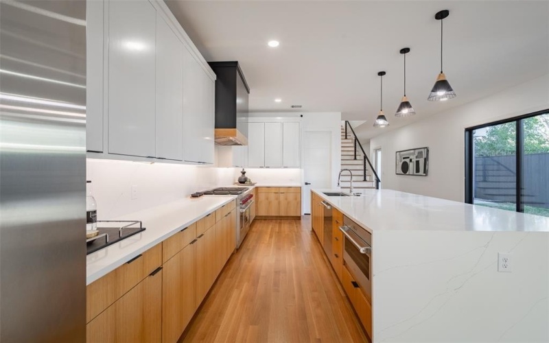 8903 Forest Hills Boulevard, Dallas, TX 75218, 5 Habitaciones Habitaciones , ,7 BañosBaños,Residential,En Venta,8903 Forest Hills Boulevard,20882331