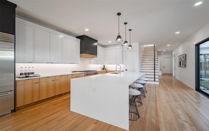 8903 Forest Hills Boulevard, Dallas, TX 75218, 5 Habitaciones Habitaciones , ,7 BañosBaños,Residential,En Venta,8903 Forest Hills Boulevard,20882331
