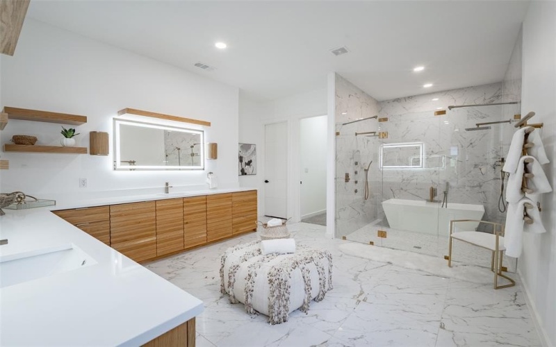 8903 Forest Hills Boulevard, Dallas, TX 75218, 5 Habitaciones Habitaciones , ,7 BañosBaños,Residential,En Venta,8903 Forest Hills Boulevard,20882331