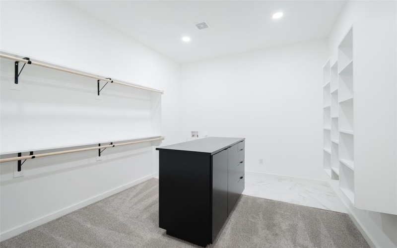 8903 Forest Hills Boulevard, Dallas, TX 75218, 5 Habitaciones Habitaciones , ,7 BañosBaños,Residential,En Venta,8903 Forest Hills Boulevard,20882331