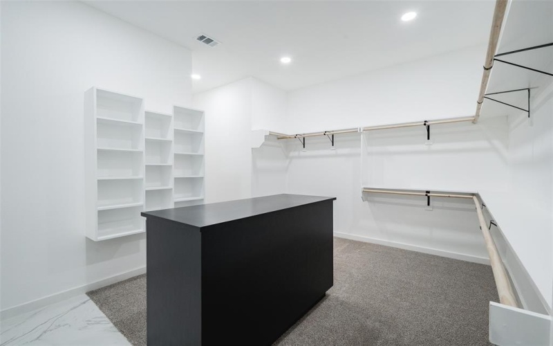 8903 Forest Hills Boulevard, Dallas, TX 75218, 5 Habitaciones Habitaciones , ,7 BañosBaños,Residential,En Venta,8903 Forest Hills Boulevard,20882331
