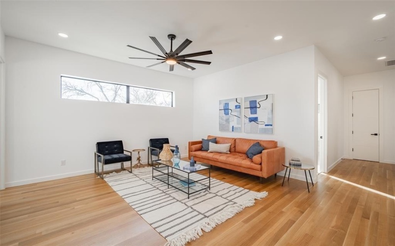 8903 Forest Hills Boulevard, Dallas, TX 75218, 5 Habitaciones Habitaciones , ,7 BañosBaños,Residential,En Venta,8903 Forest Hills Boulevard,20882331