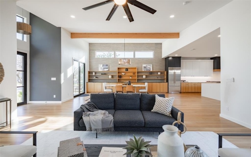 8903 Forest Hills Boulevard, Dallas, TX 75218, 5 Habitaciones Habitaciones , ,7 BañosBaños,Residential,En Venta,8903 Forest Hills Boulevard,20882331