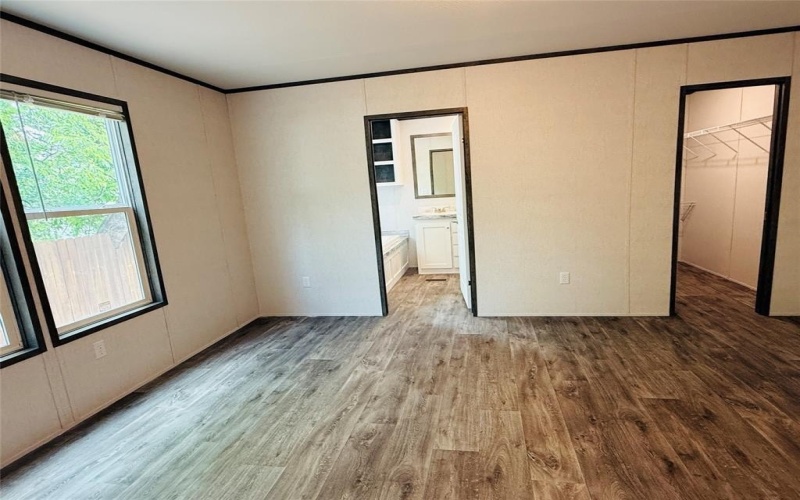 3001 Elmwood Drive, Granbury, TX 76048, 3 Bedrooms Bedrooms, ,2 BathroomsBathrooms,Residential,For Sale,3001 Elmwood Drive,20882398