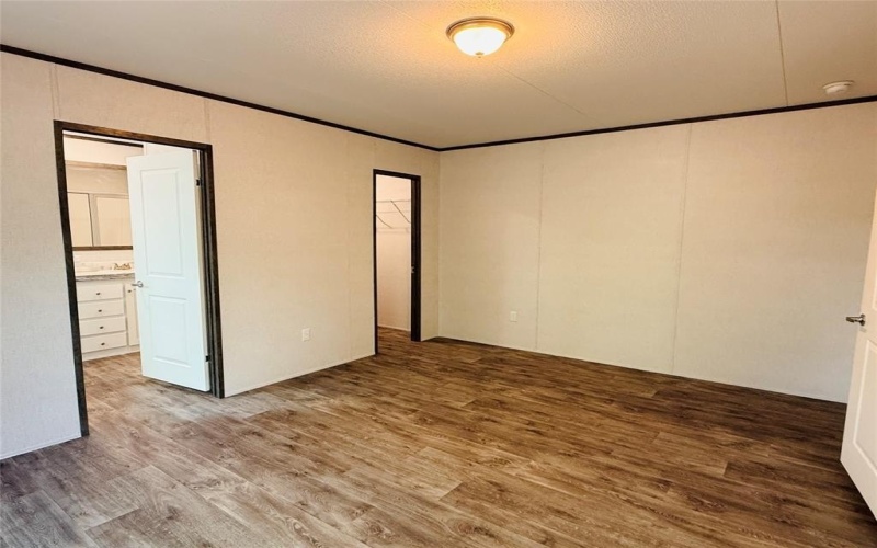 3001 Elmwood Drive, Granbury, TX 76048, 3 Bedrooms Bedrooms, ,2 BathroomsBathrooms,Residential,For Sale,3001 Elmwood Drive,20882398