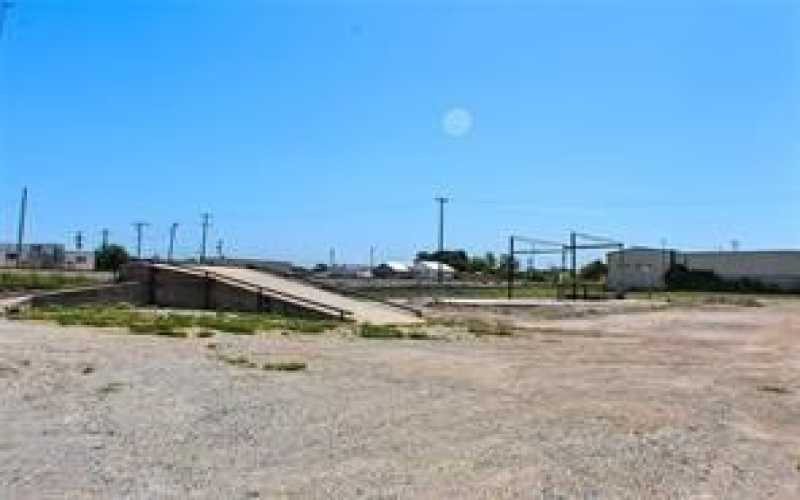 103 N Mason Street, Bowie, TX 76230, ,Commercial Sale,For Sale,103 N Mason Street,20882469