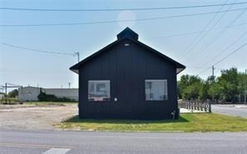 103 N Mason Street, Bowie, TX 76230, ,Commercial Sale,For Sale,103 N Mason Street,20882469