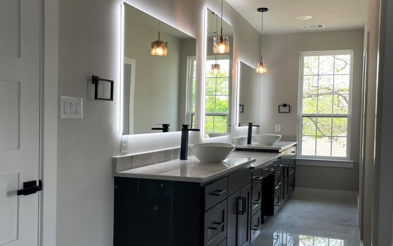 1616 N Bradley Street, McKinney, TX 75069, 5 Bedrooms Bedrooms, ,6 BathroomsBathrooms,Residential,For Sale,1616 N Bradley Street,20883256