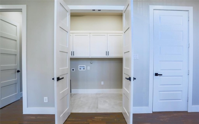 1616 N Bradley Street, McKinney, TX 75069, 5 Bedrooms Bedrooms, ,6 BathroomsBathrooms,Residential,For Sale,1616 N Bradley Street,20883256