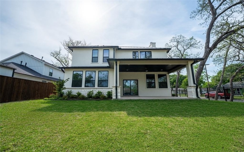 1616 N Bradley Street, McKinney, TX 75069, 5 Bedrooms Bedrooms, ,6 BathroomsBathrooms,Residential,For Sale,1616 N Bradley Street,20883256