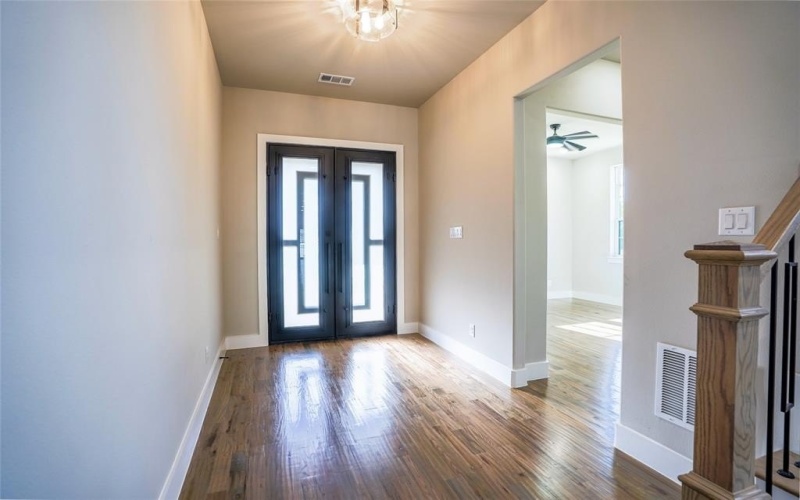 1616 N Bradley Street, McKinney, TX 75069, 5 Bedrooms Bedrooms, ,6 BathroomsBathrooms,Residential,For Sale,1616 N Bradley Street,20883256