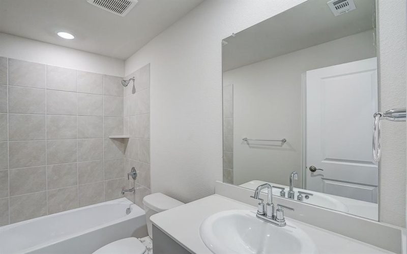 4017 Medina Drive, Farmersville, TX 75442, 4 Bedrooms Bedrooms, ,3 BathroomsBathrooms,Residential,For Sale,4017 Medina Drive,20884457
