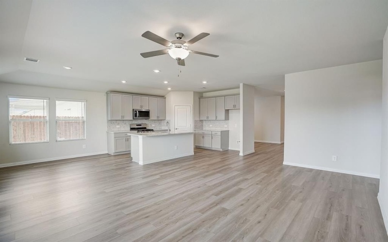 4017 Medina Drive, Farmersville, TX 75442, 4 Bedrooms Bedrooms, ,3 BathroomsBathrooms,Residential,For Sale,4017 Medina Drive,20884457