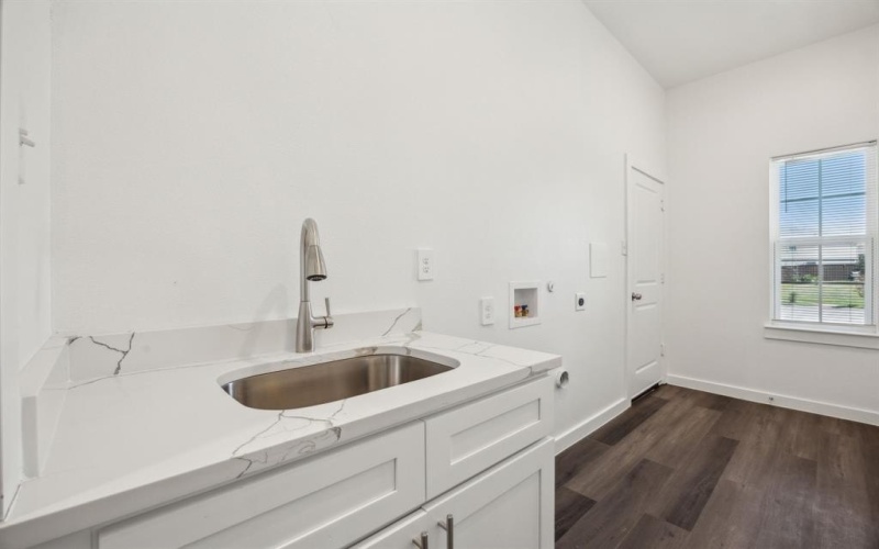 6202 Trinity Creek Drive, Dallas, TX 75217, 3 Bedrooms Bedrooms, ,2 BathroomsBathrooms,Residential,For Sale,6202 Trinity Creek Drive,20881504