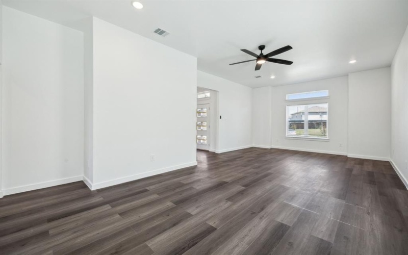 6202 Trinity Creek Drive, Dallas, TX 75217, 3 Bedrooms Bedrooms, ,2 BathroomsBathrooms,Residential,For Sale,6202 Trinity Creek Drive,20881504