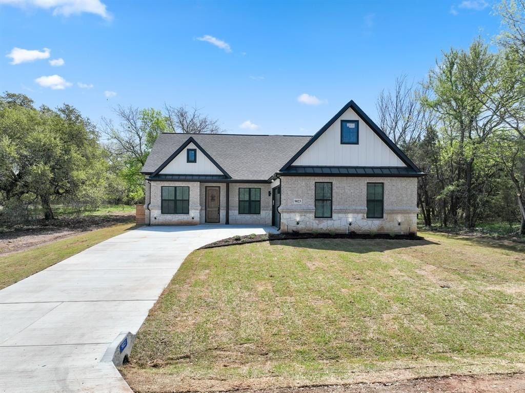 9023 Pleasant Drive, Whitney, TX 76692, 3 Bedrooms Bedrooms, ,2 BathroomsBathrooms,Residential,For Sale,9023 Pleasant Drive,20883292