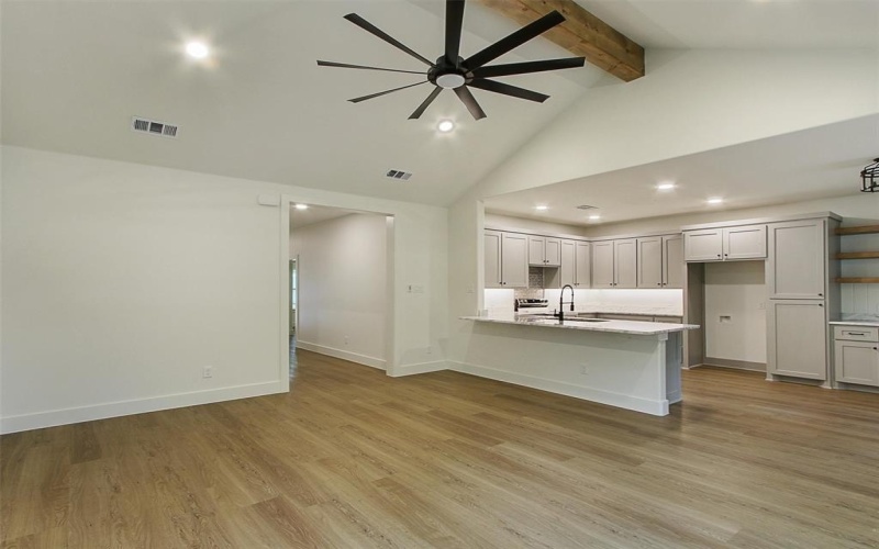 305 N Elm Street, Leonard, TX 75452, 3 Habitaciones Habitaciones , ,2 BañosBaños,Residential,En Venta,305 N Elm Street,20885331
