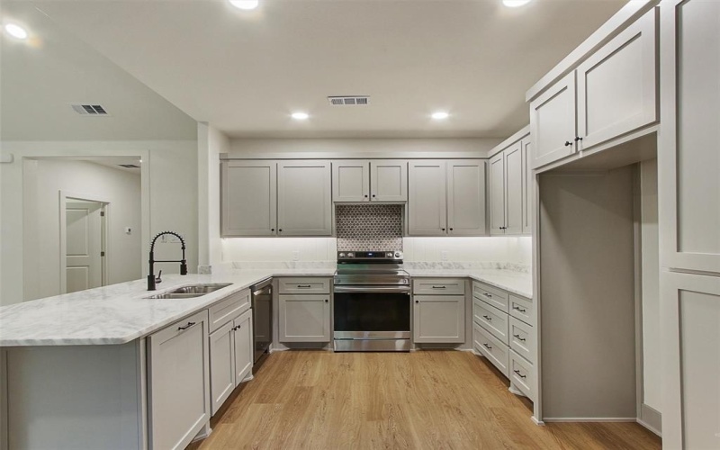 305 N Elm Street, Leonard, TX 75452, 3 Habitaciones Habitaciones , ,2 BañosBaños,Residential,En Venta,305 N Elm Street,20885331