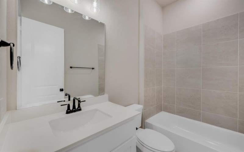 4133 Old Springtown Road, Weatherford, TX 76085, 5 Bedrooms Bedrooms, ,5 BathroomsBathrooms,Residential,For Sale,4133 Old Springtown Road,20885338