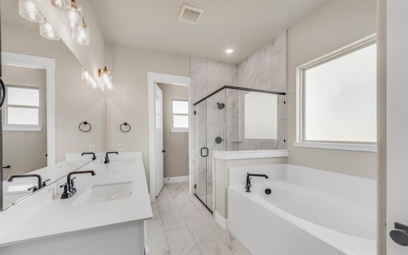 4133 Old Springtown Road, Weatherford, TX 76085, 5 Bedrooms Bedrooms, ,5 BathroomsBathrooms,Residential,For Sale,4133 Old Springtown Road,20885338