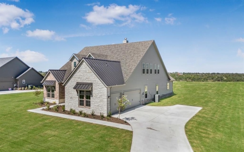 4133 Old Springtown Road, Weatherford, TX 76085, 5 Bedrooms Bedrooms, ,5 BathroomsBathrooms,Residential,For Sale,4133 Old Springtown Road,20885338