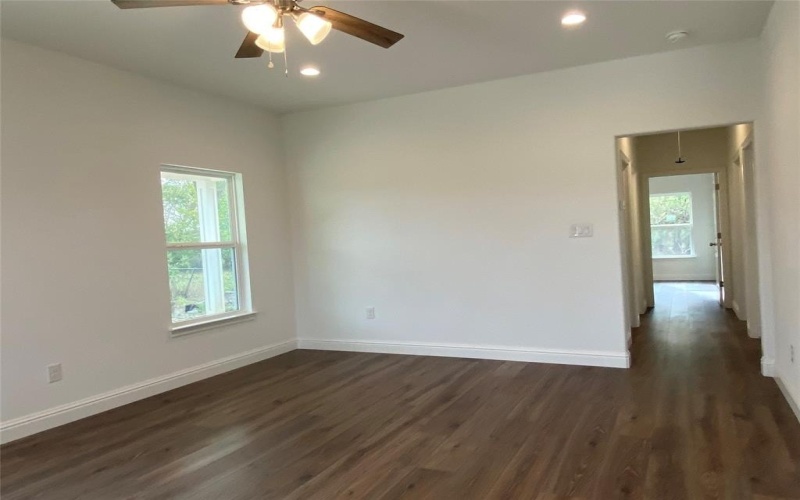 123 E 13th Avenue, Corsicana, TX 75110, 3 Habitaciones Habitaciones , ,2 BañosBaños,Residential,En Venta,123 E 13th Avenue,0,20885486