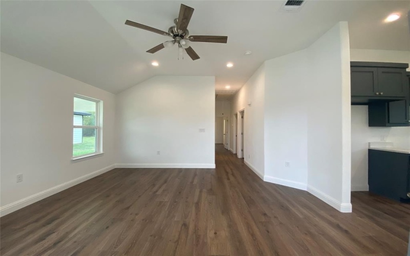 115 E 13th Avenue, Corsicana, TX 75110, 3 Bedrooms Bedrooms, ,2 BathroomsBathrooms,Residential,For Sale,115 E 13th Avenue,0,20885560