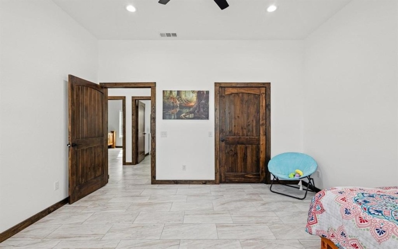 1706 County Road 35400, Sumner, TX 75486, 4 Bedrooms Bedrooms, ,2 BathroomsBathrooms,Residential,For Sale,1706 County Road 35400,20885585