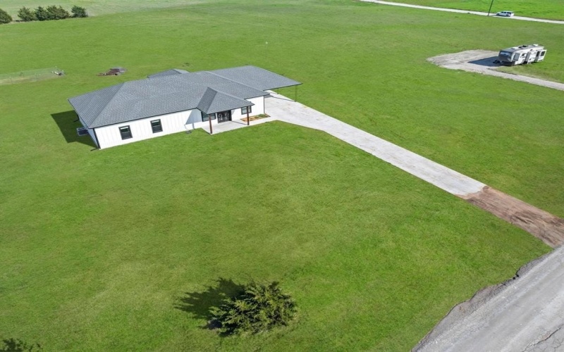 1706 County Road 35400, Sumner, TX 75486, 4 Bedrooms Bedrooms, ,2 BathroomsBathrooms,Residential,For Sale,1706 County Road 35400,20885585