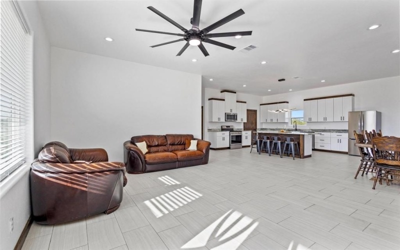 1706 County Road 35400, Sumner, TX 75486, 4 Bedrooms Bedrooms, ,2 BathroomsBathrooms,Residential,For Sale,1706 County Road 35400,20885585