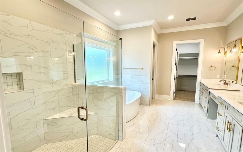 637 Caledonia Drive, Bossier City, LA 71111, 5 Bedrooms Bedrooms, ,3 BathroomsBathrooms,Residential,For Sale,637 Caledonia Drive,20884943